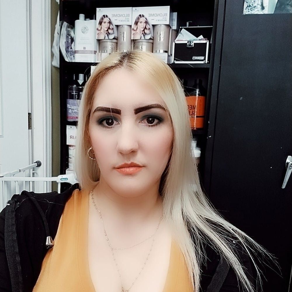 Meet your Posher, La chanel